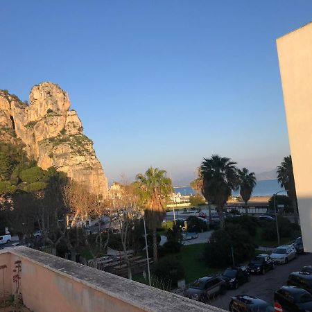 B E B Riviera Di Levante Terracina Dış mekan fotoğraf