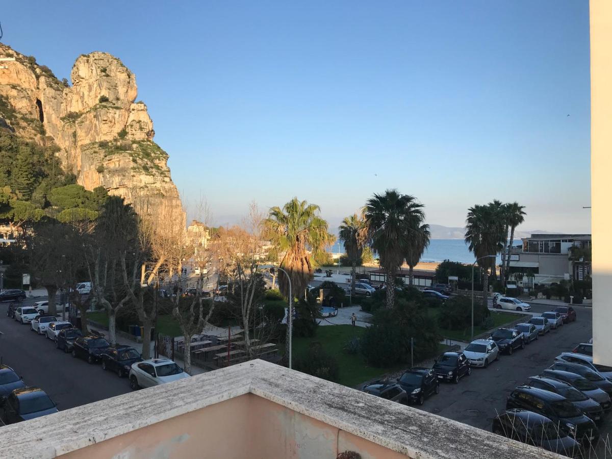 B E B Riviera Di Levante Terracina Dış mekan fotoğraf