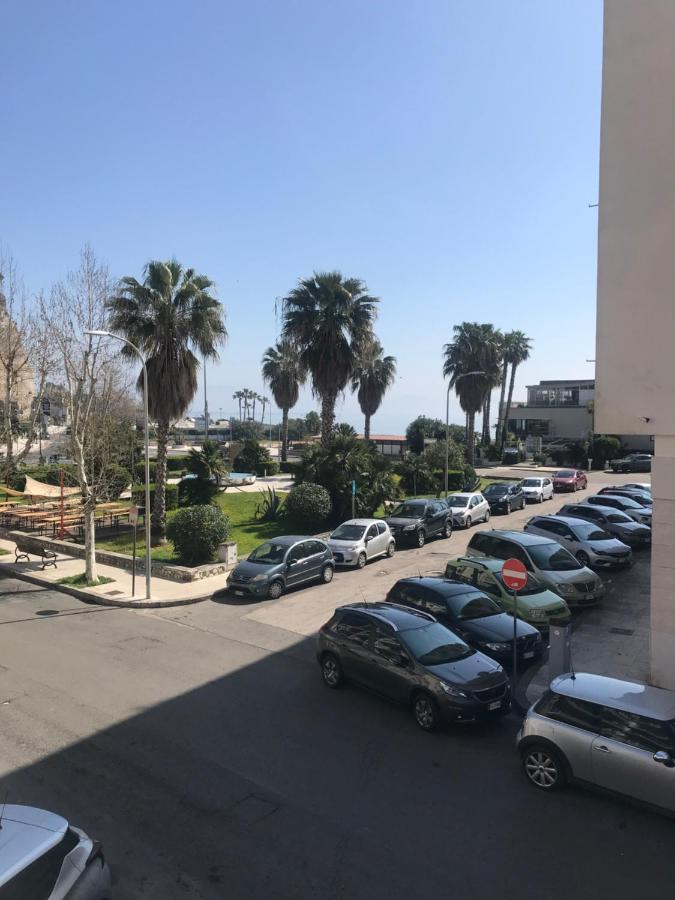 B E B Riviera Di Levante Terracina Dış mekan fotoğraf
