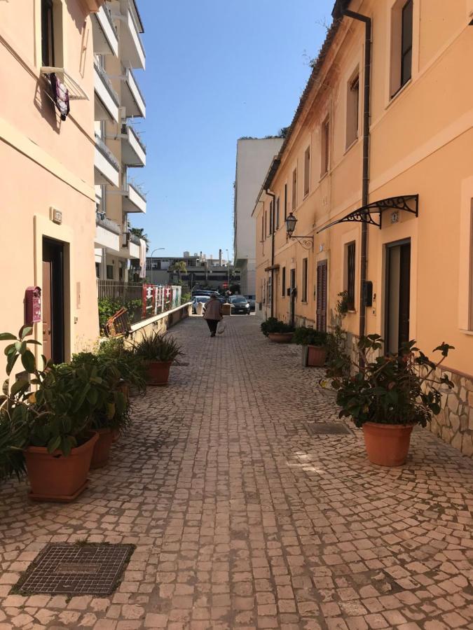 B E B Riviera Di Levante Terracina Dış mekan fotoğraf