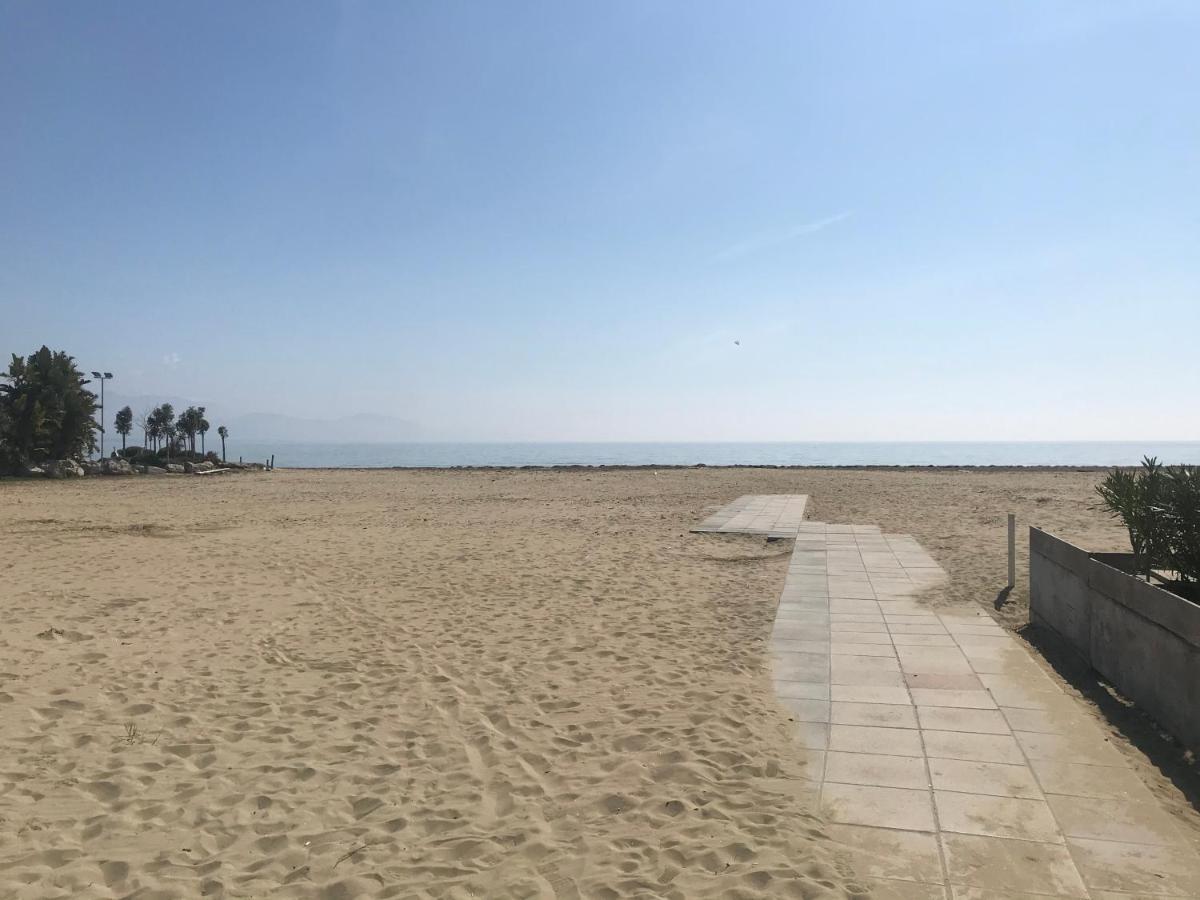B E B Riviera Di Levante Terracina Dış mekan fotoğraf