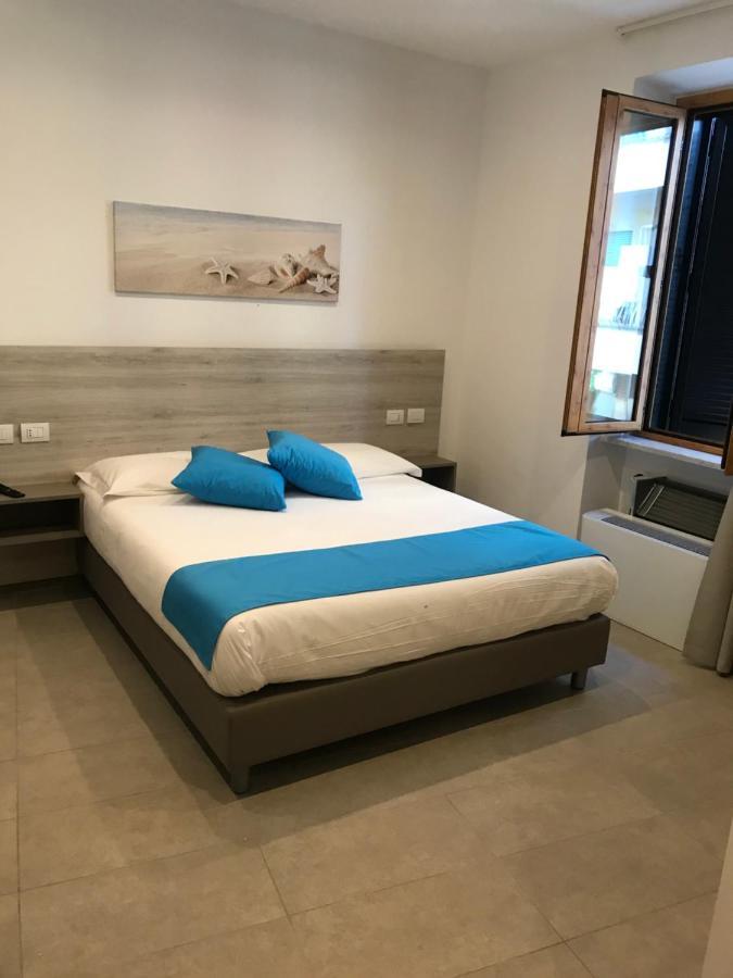 B E B Riviera Di Levante Terracina Dış mekan fotoğraf