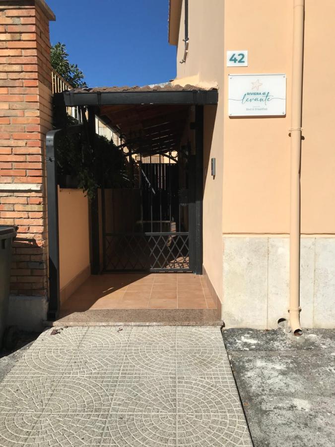 B E B Riviera Di Levante Terracina Dış mekan fotoğraf